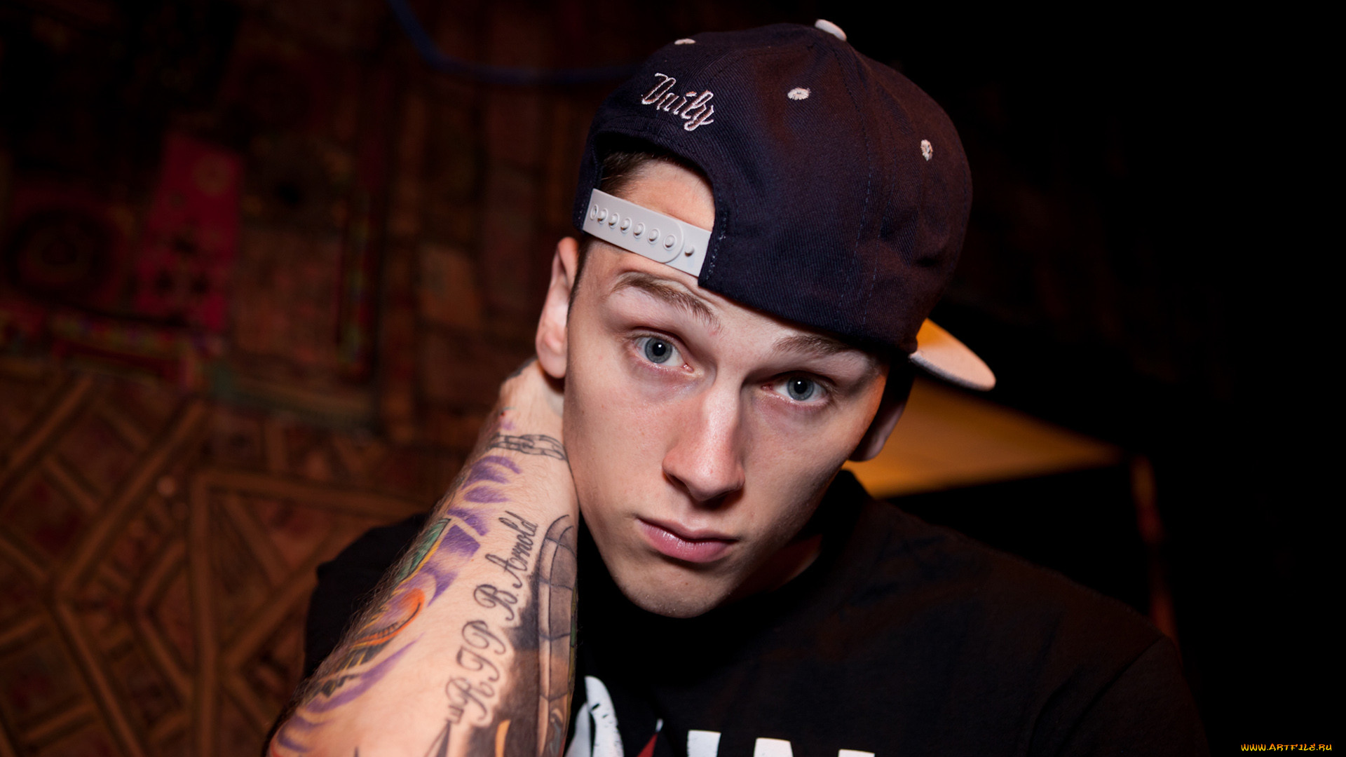 mgk, , 